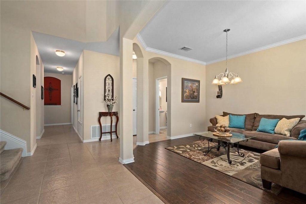 153 Crizer Ct - Photo 2