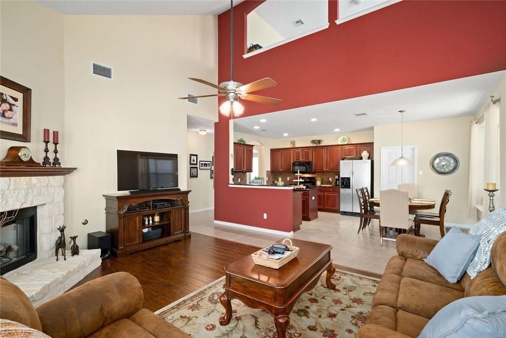 153 Crizer Ct - Photo 4