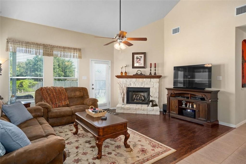 153 Crizer Ct - Photo 3
