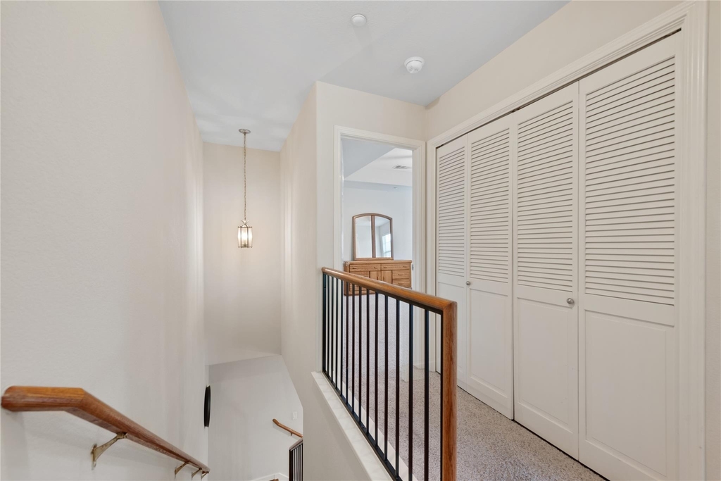1310 W Parmer Ln - Photo 15