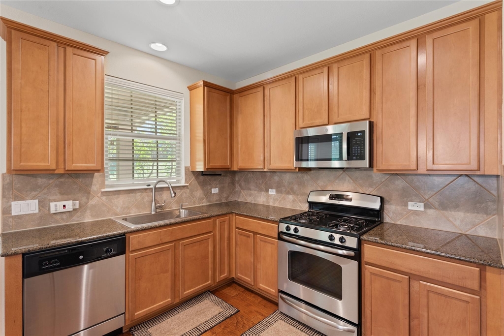 1310 W Parmer Ln - Photo 10