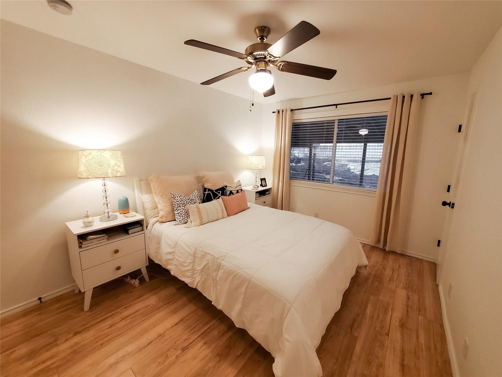 924 Acorn Oaks Dr - Photo 8