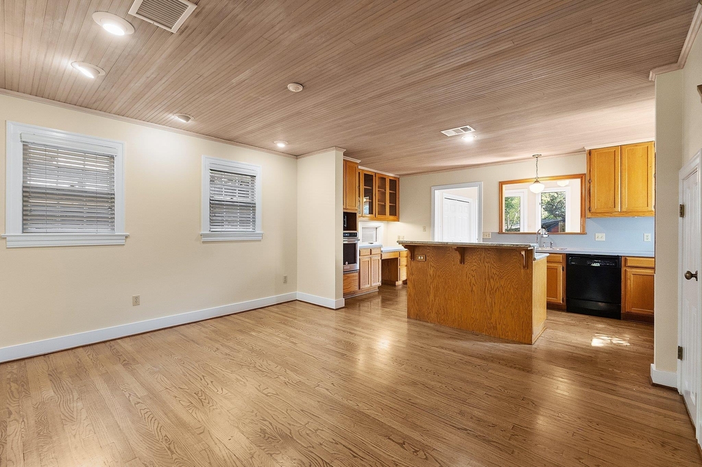 1700 Virginia Ave - Photo 5