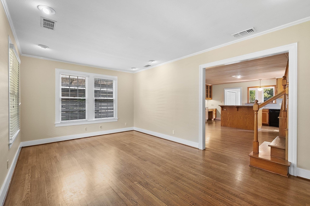 1700 Virginia Ave - Photo 3