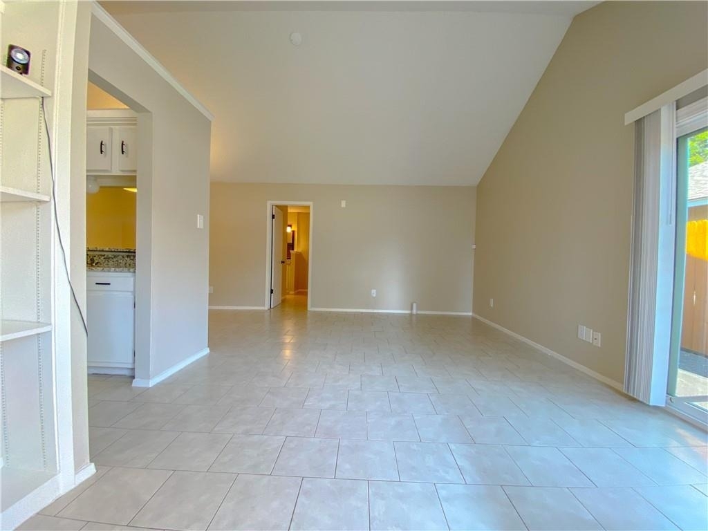 11908 Sunhillow Bnd - Photo 2