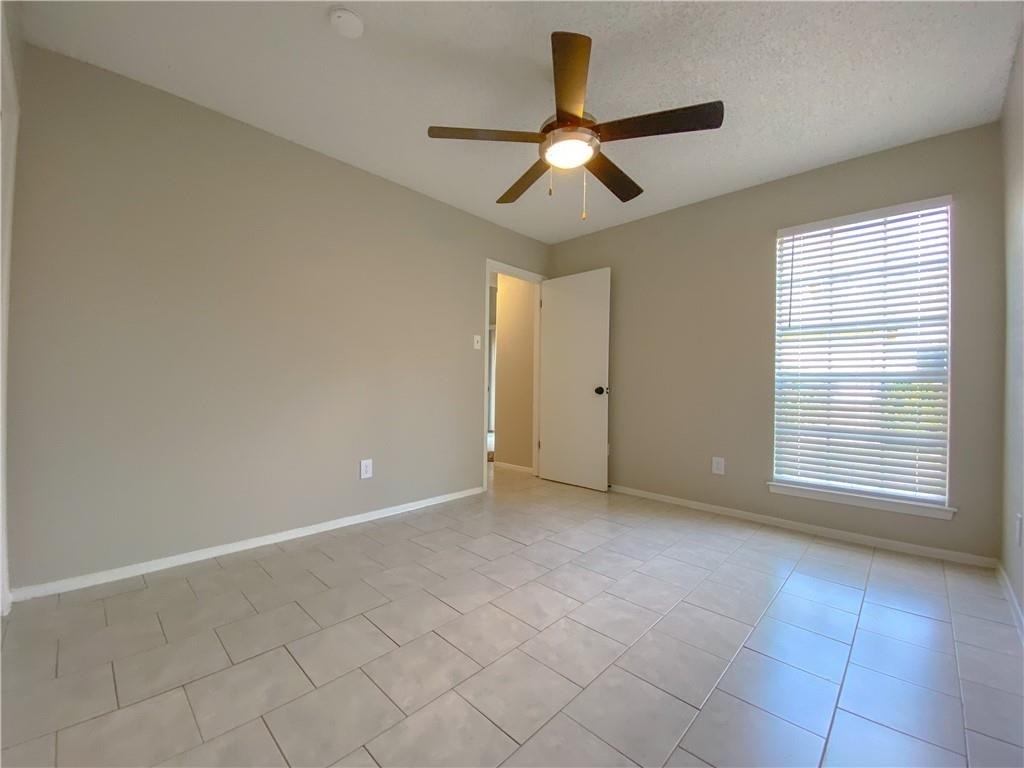 11908 Sunhillow Bnd - Photo 19