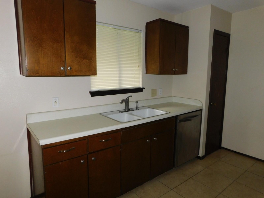 2513 Mcgregor Dr - Photo 9