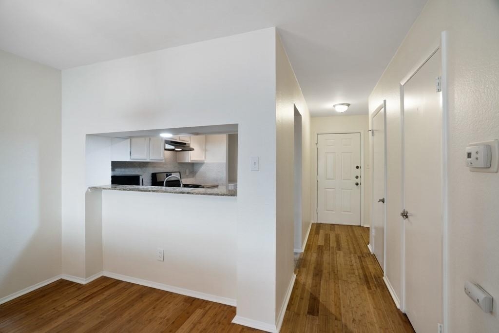 11901 Swearingen Dr - Photo 2