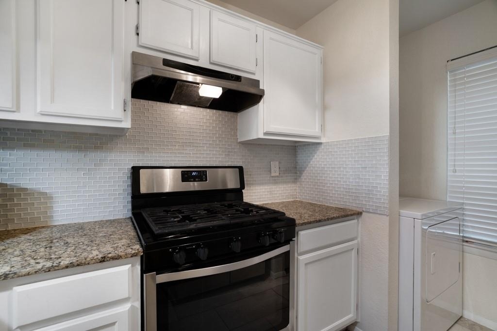 11901 Swearingen Dr - Photo 4