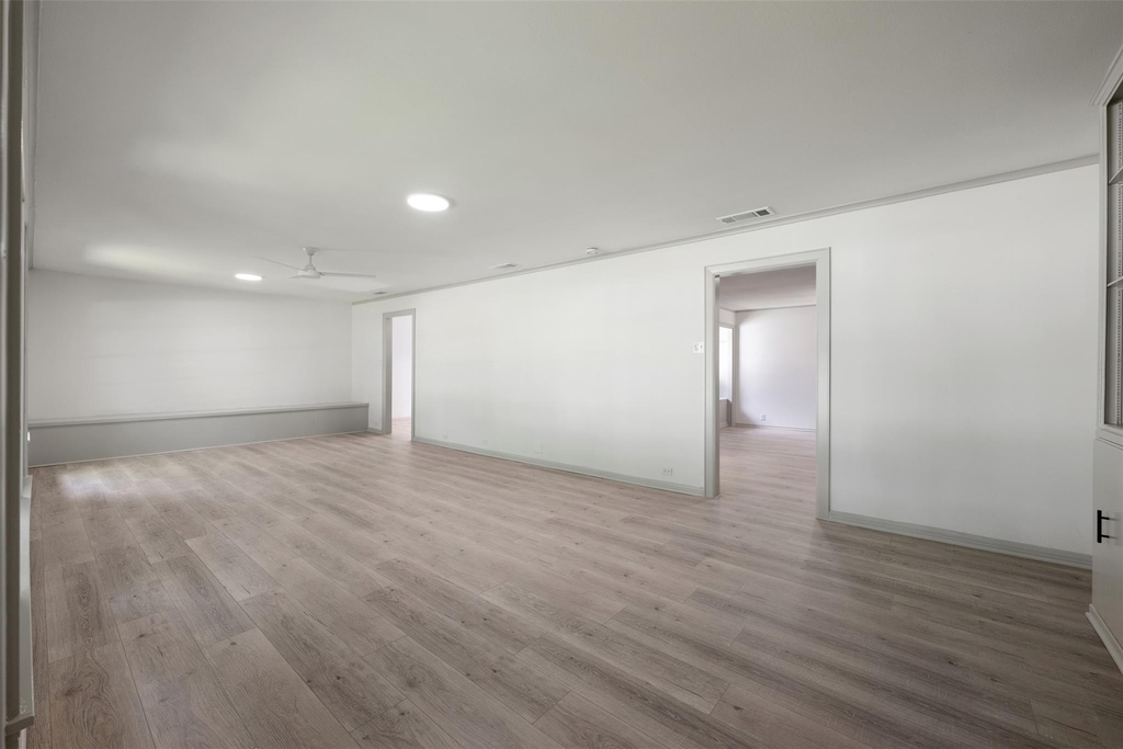 1711 S Main St - Photo 4