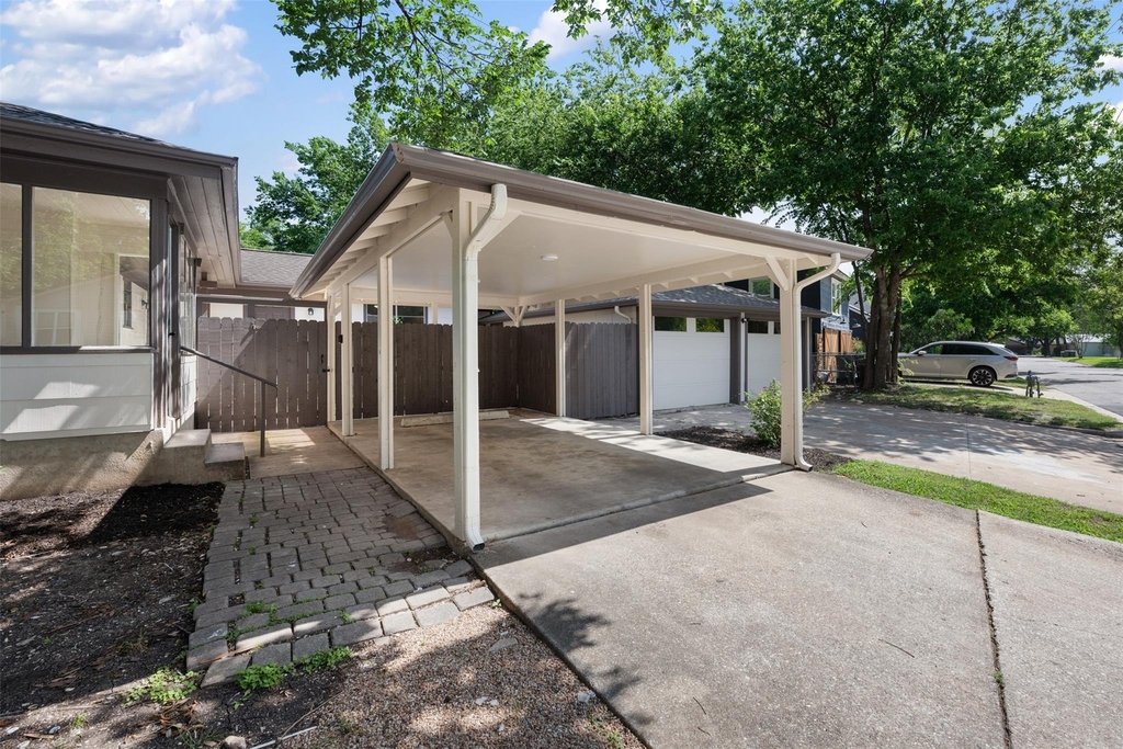 1711 S Main St - Photo 37