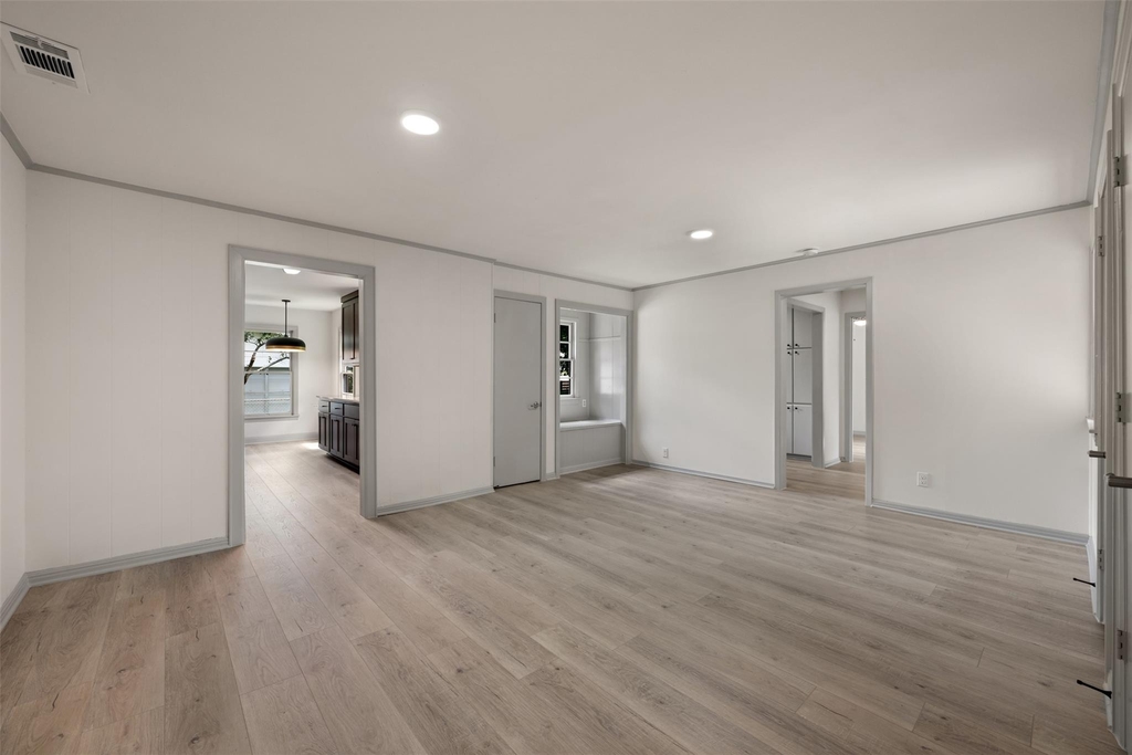 1711 S Main St - Photo 9