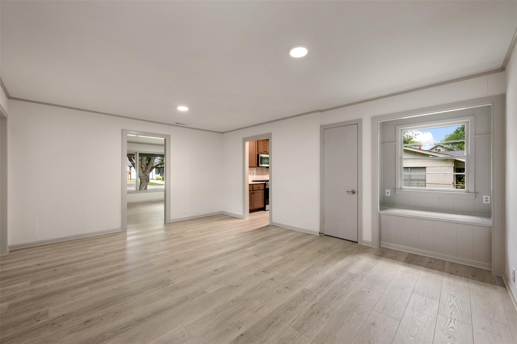 1711 S Main St - Photo 10