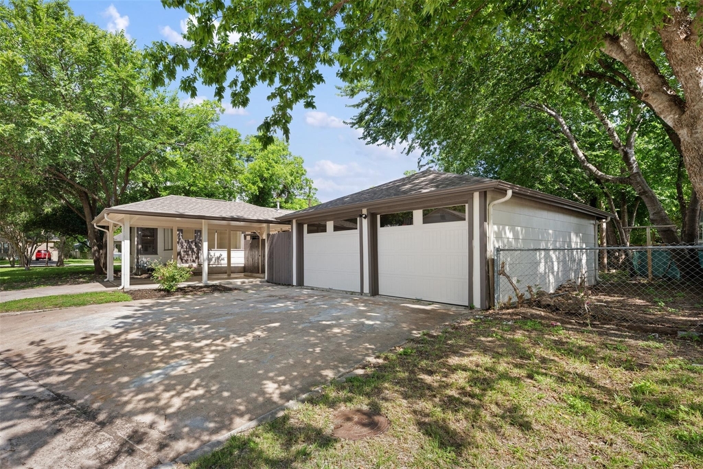 1711 S Main St - Photo 39