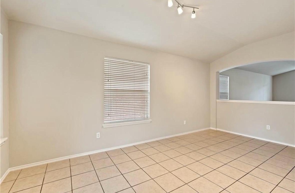 2605 Butler Way - Photo 13