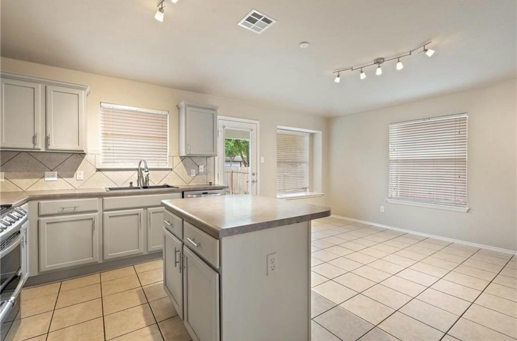 2605 Butler Way - Photo 12