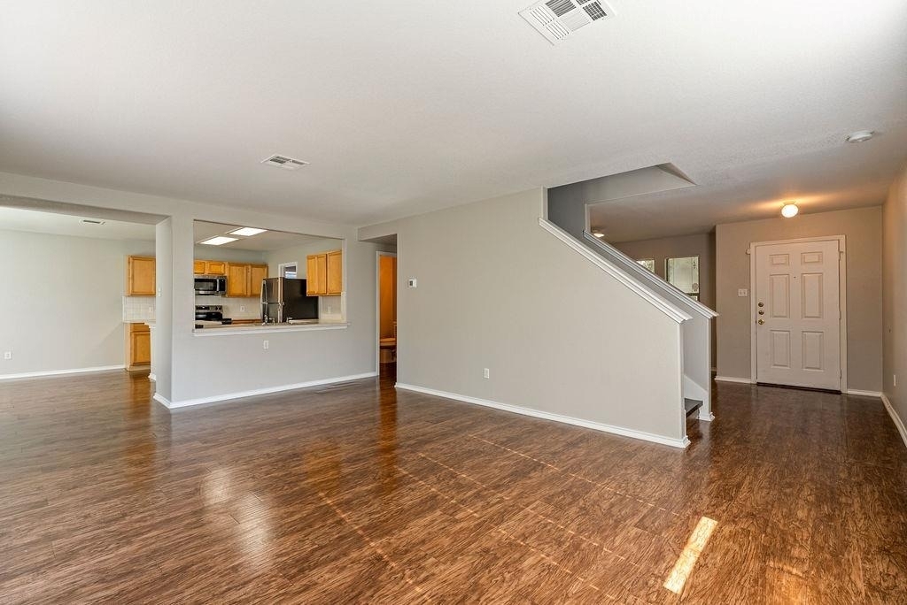 1209 Apollo Cir - Photo 2