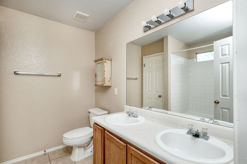 124 Hunter Rex Way - Photo 7