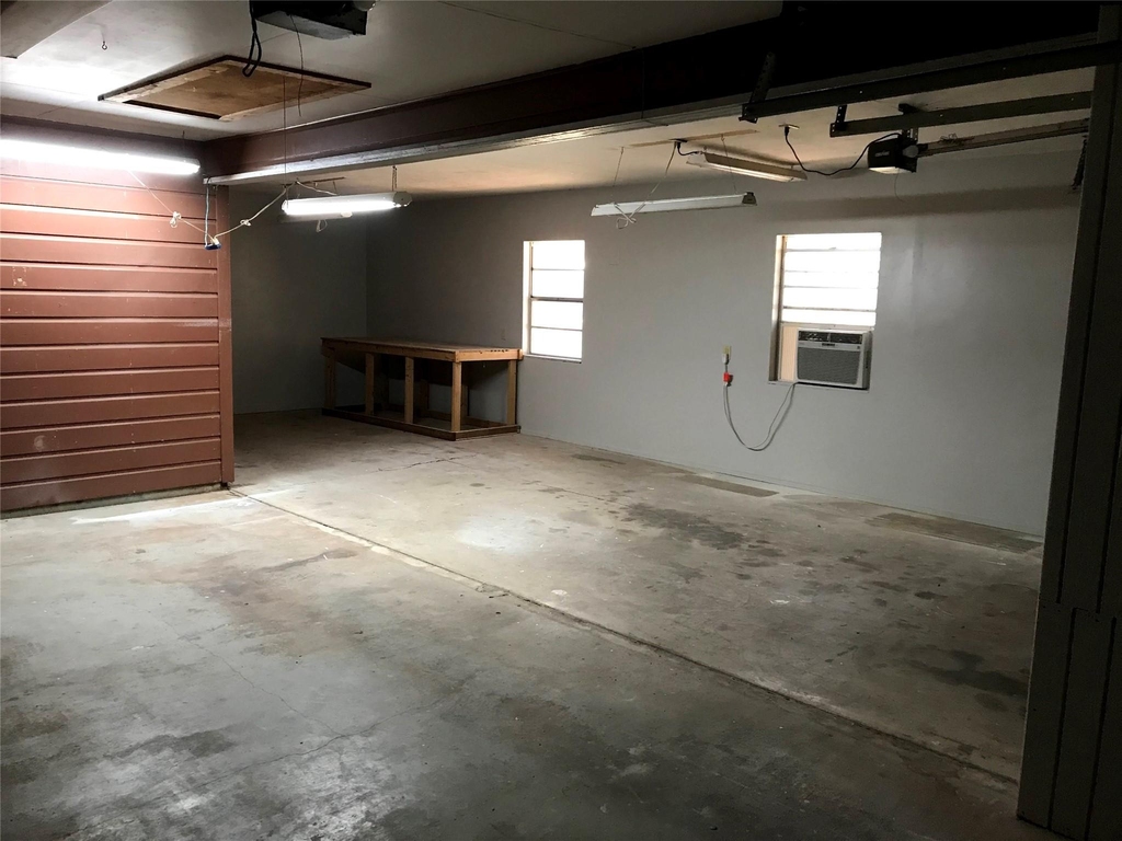 215 Flamingo Cir - Photo 3