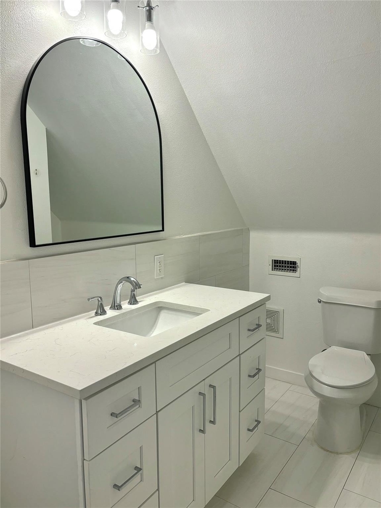 2924 E 13th St - Photo 21