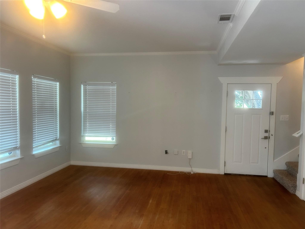 2924 E 13th St - Photo 12