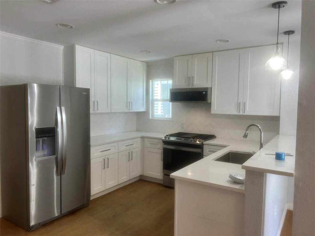 2924 E 13th St - Photo 10