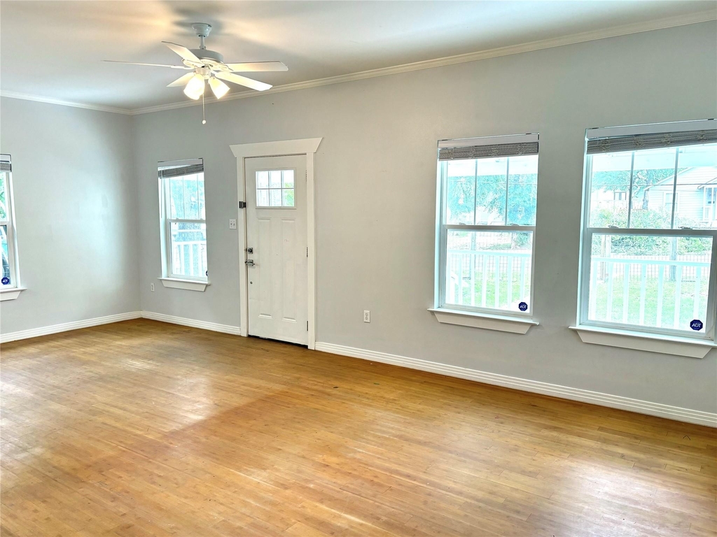 2924 E 13th St - Photo 23