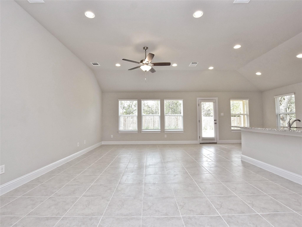 8116 Bronco Ln - Photo 4