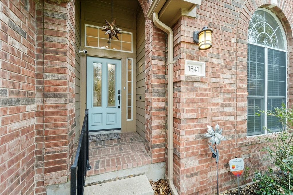 1841 Montana Sky Dr - Photo 2