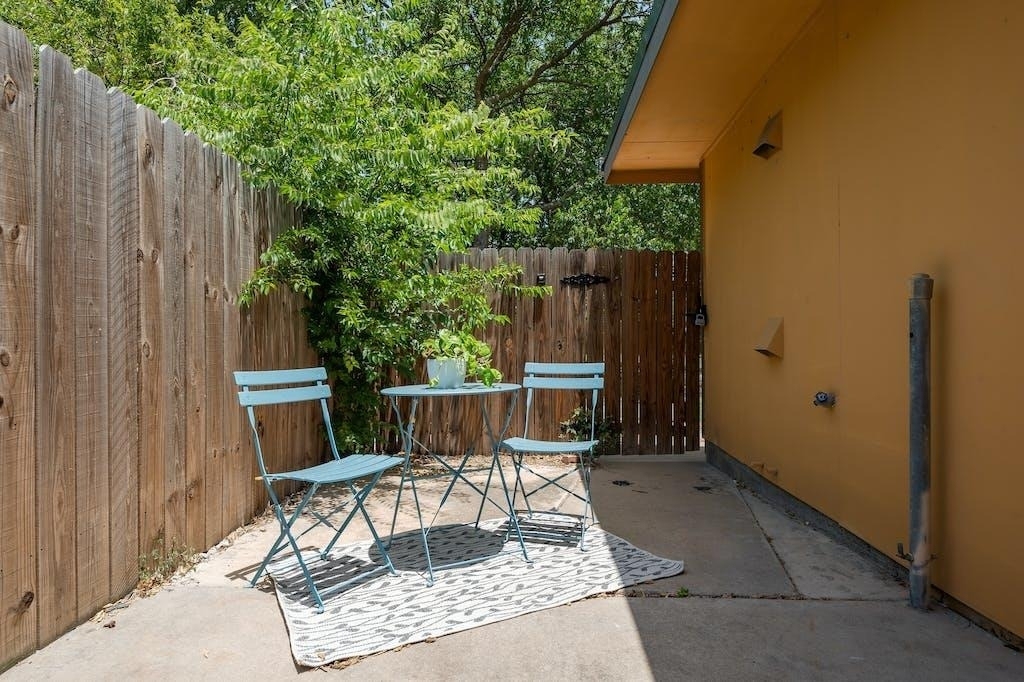 1312 E 52nd St - Photo 14