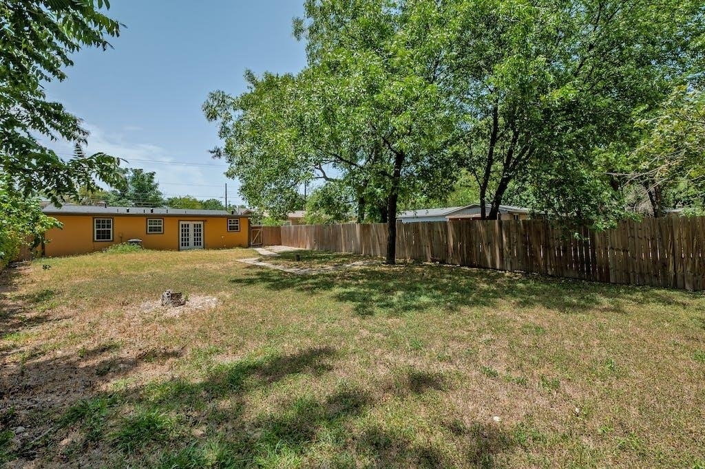 1312 E 52nd St - Photo 16