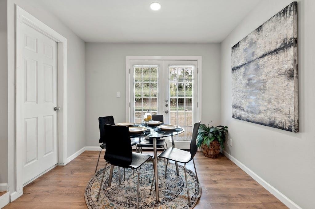 1312 E 52nd St - Photo 8