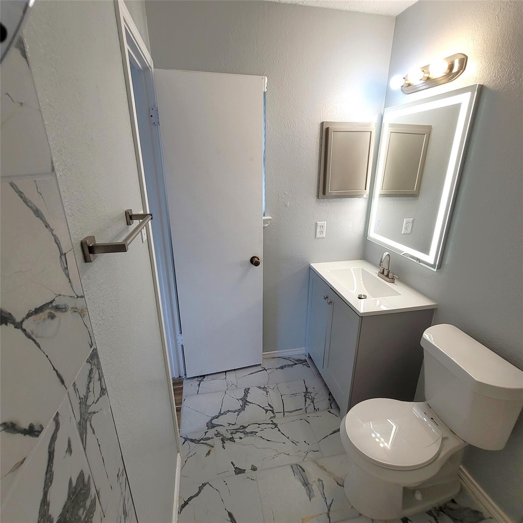 1306 York Castle Dr - Photo 12