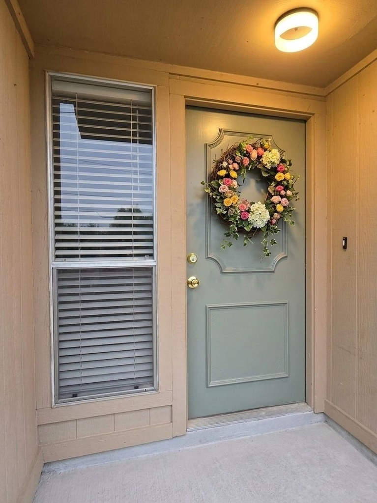 1306 York Castle Dr - Photo 2