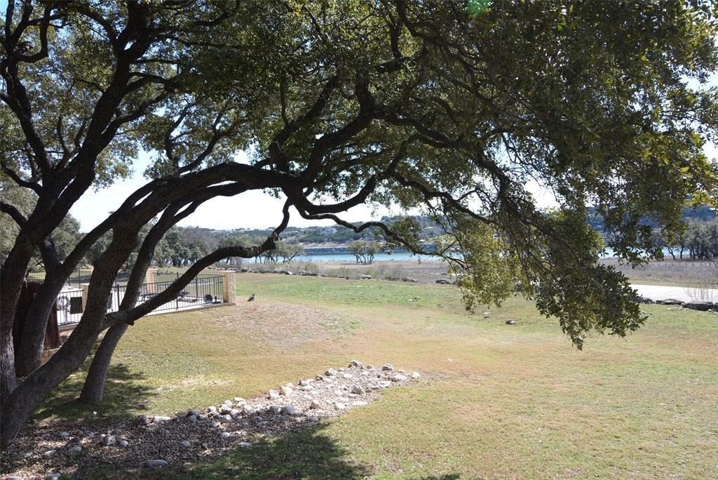 20975 Waterside Dr - Photo 19