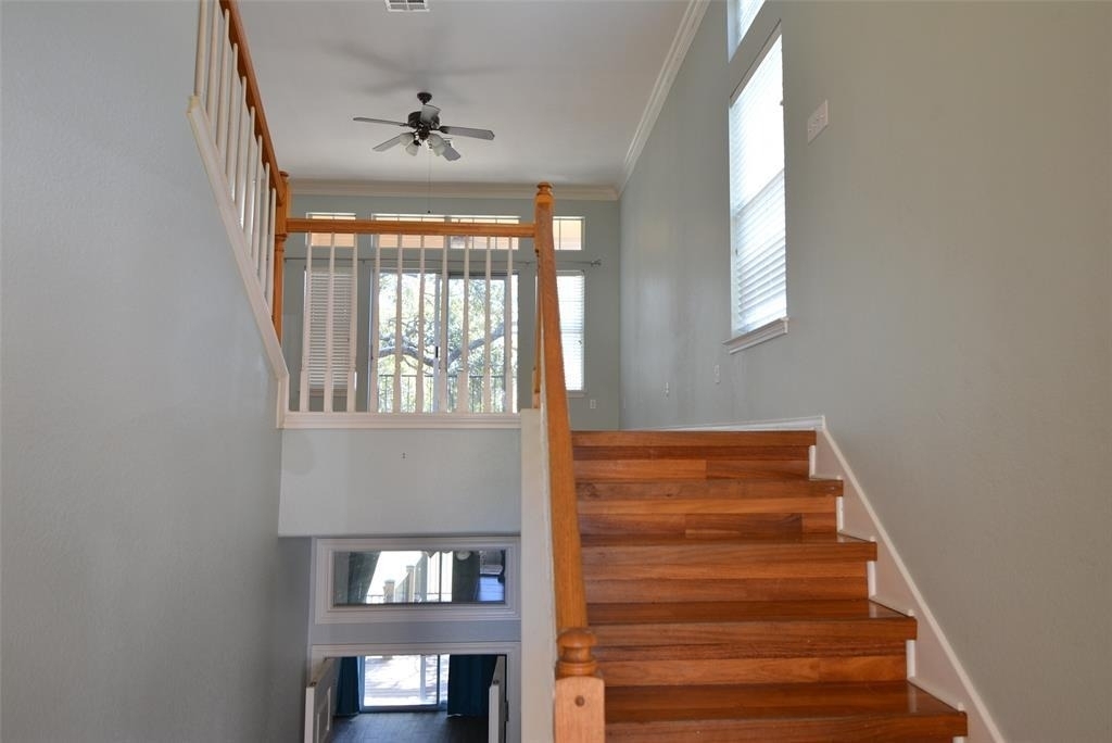 20975 Waterside Dr - Photo 2