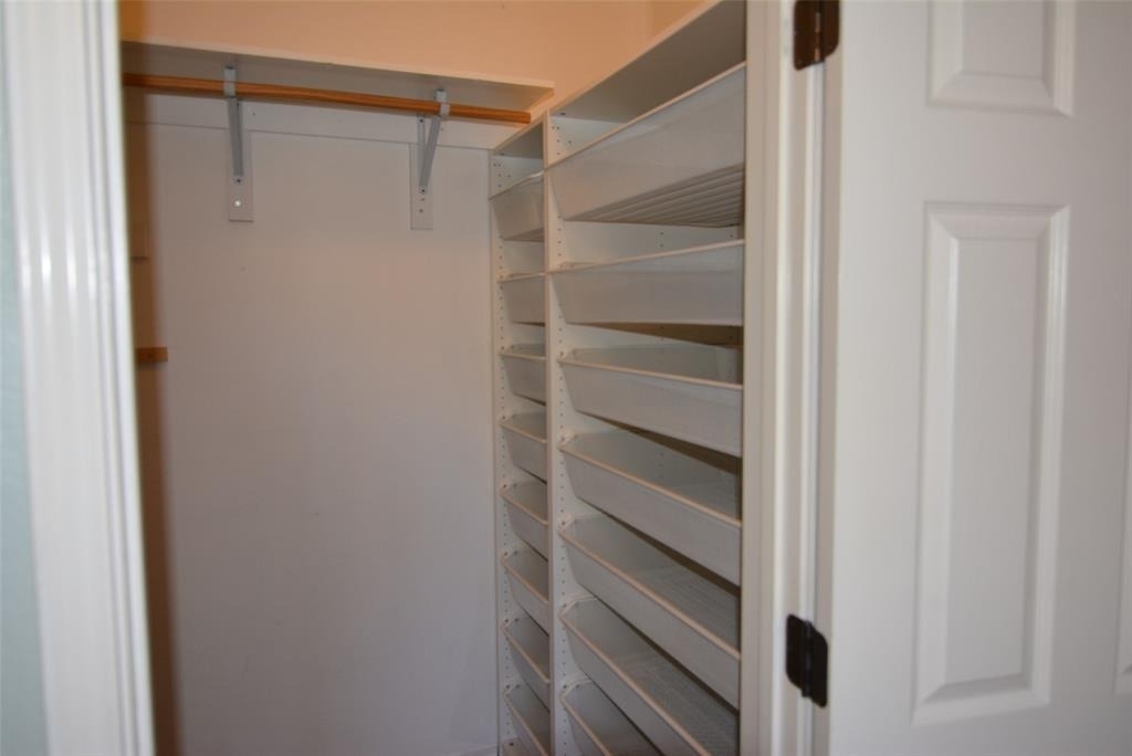 20975 Waterside Dr - Photo 11