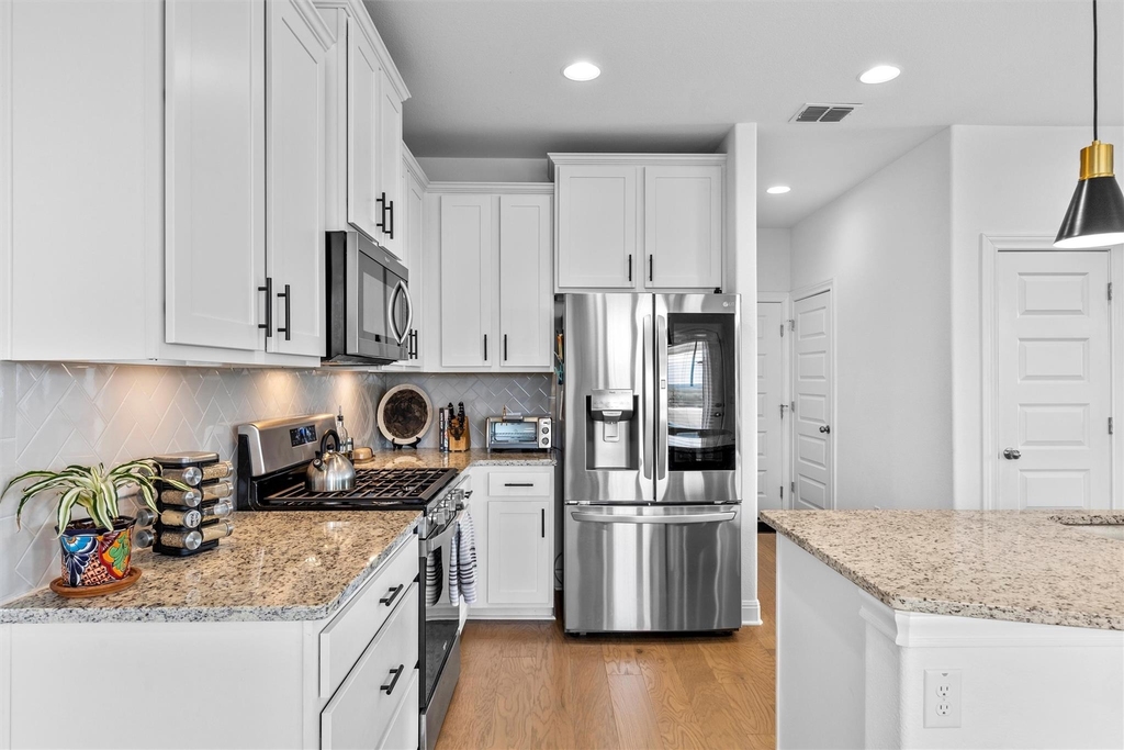 6201 Pine Leaf Trl - Photo 10