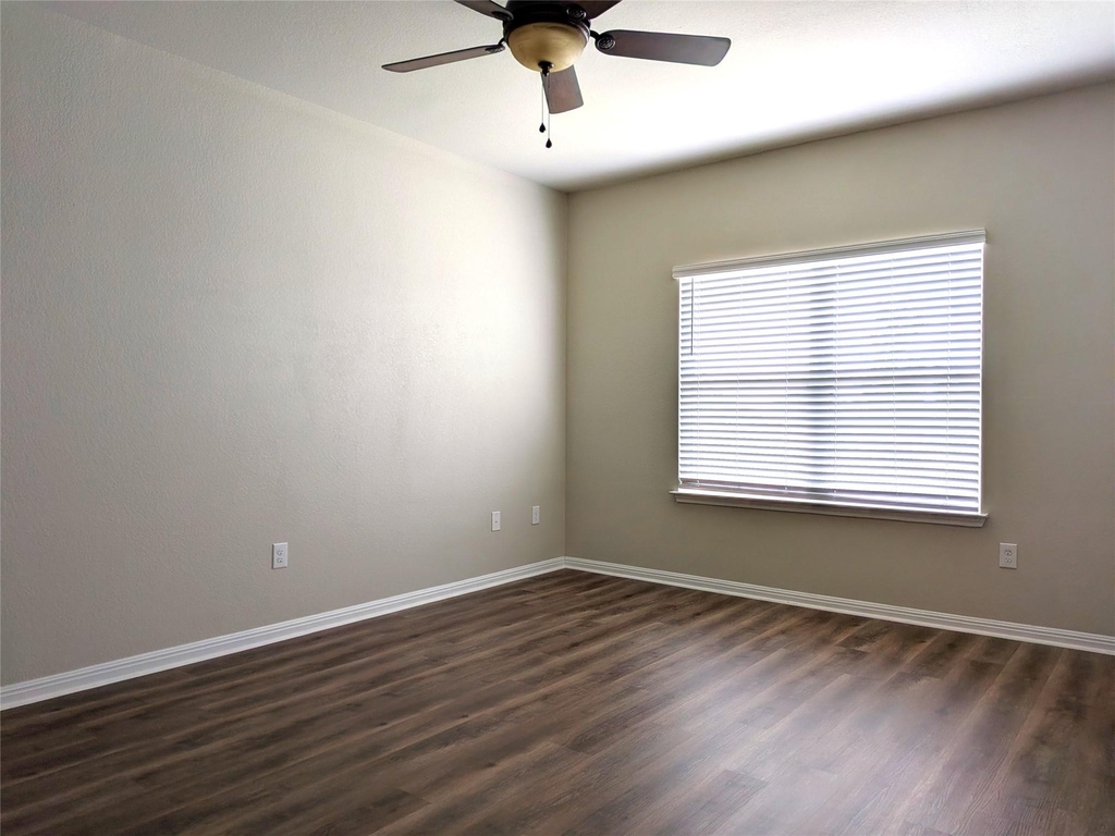 632 Independence Ave - Photo 10