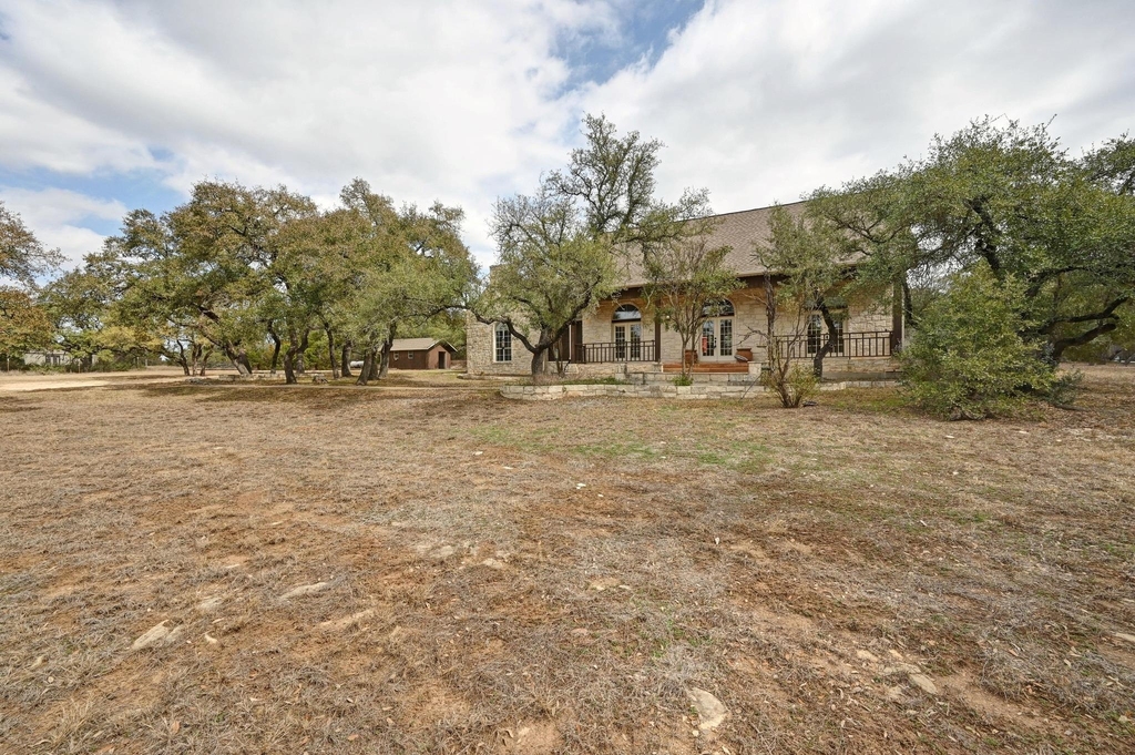 140 Barton Ranch Cir - Photo 2