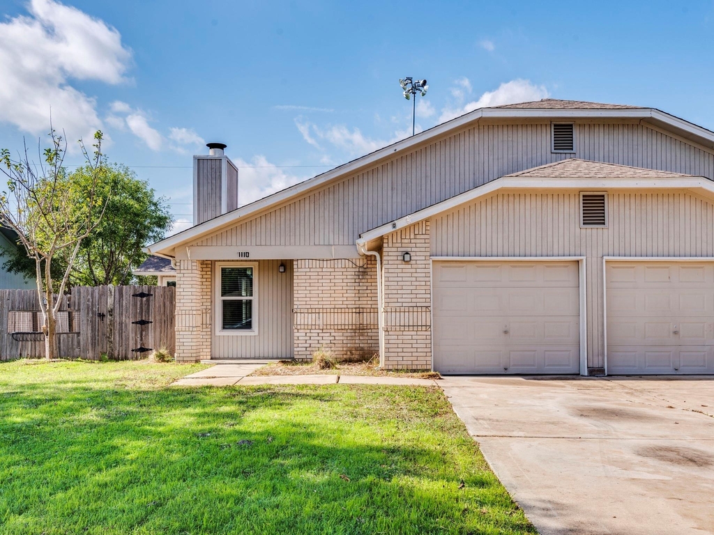 1110 Hyridge St - Photo 19