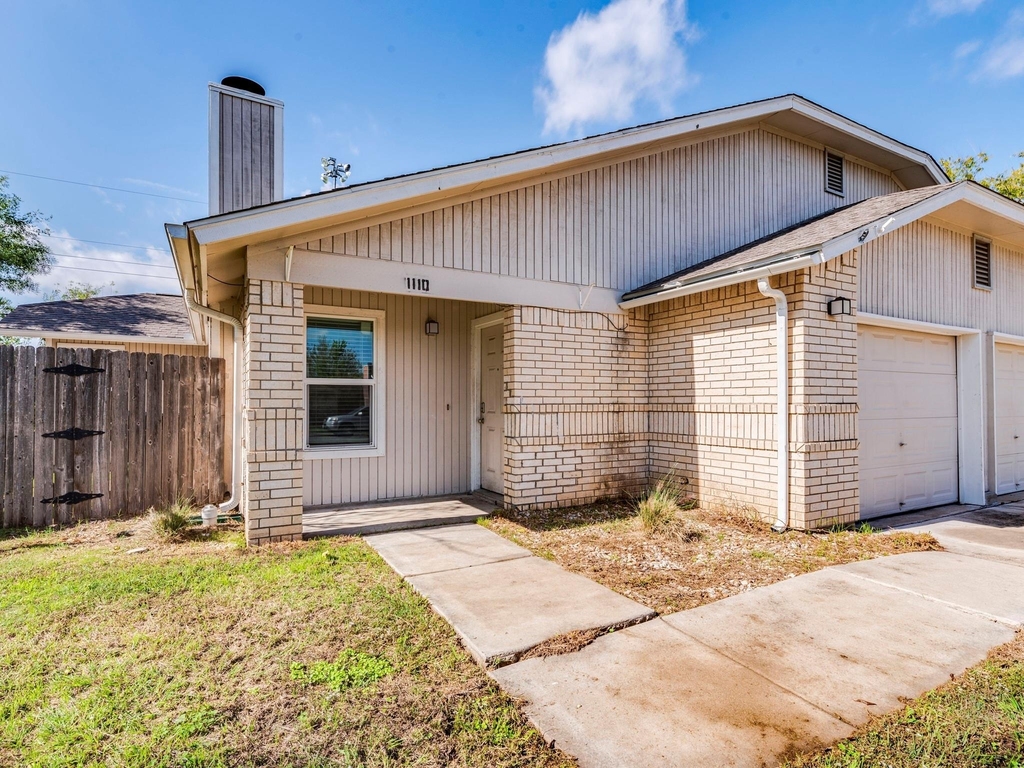 1110 Hyridge St - Photo 22