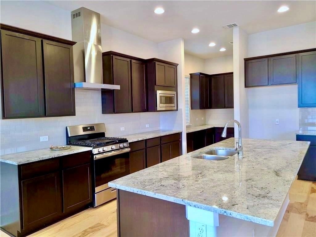 1265 Summerbrooke Cir - Photo 4
