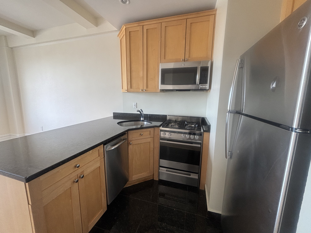 11th street and 2nd avenue - Photo 1