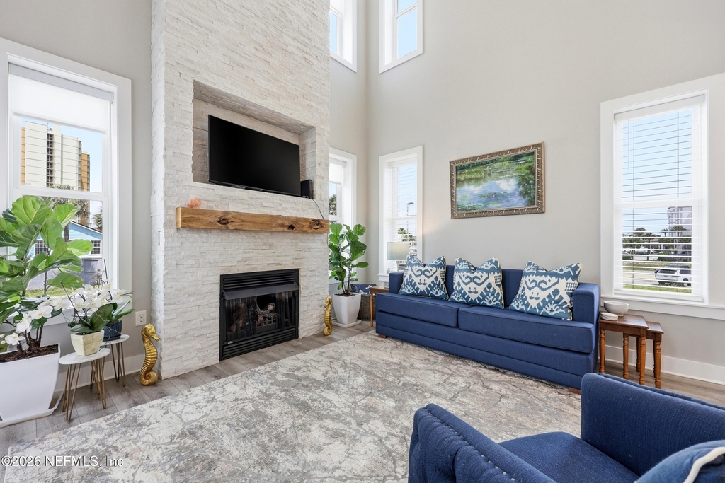 115 1st Street S - Photo 2
