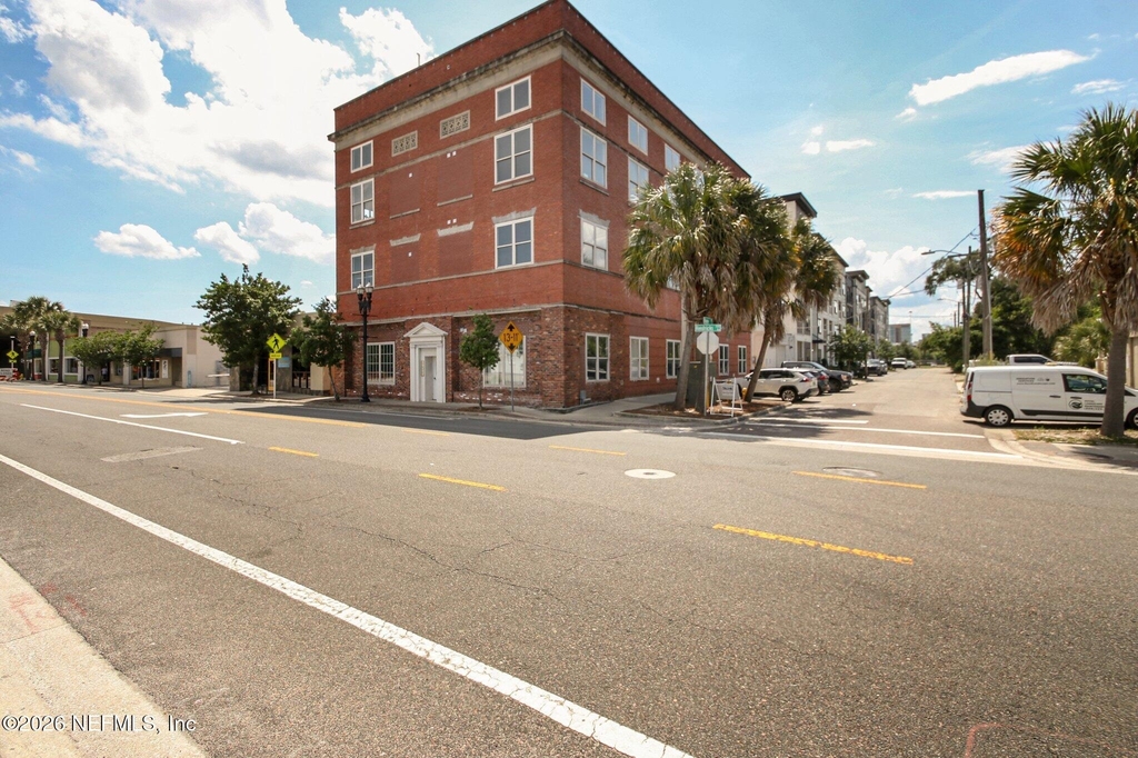 1050 Hendricks Avenue - Photo 3