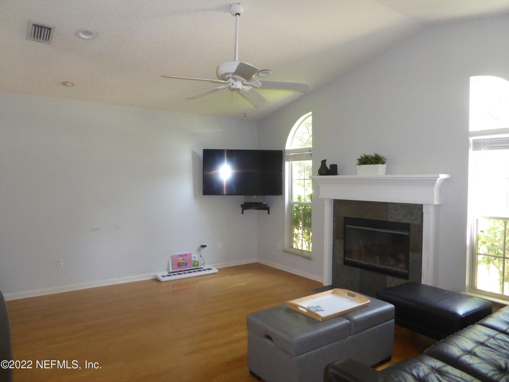 625 S 11th Avenue S - Photo 9