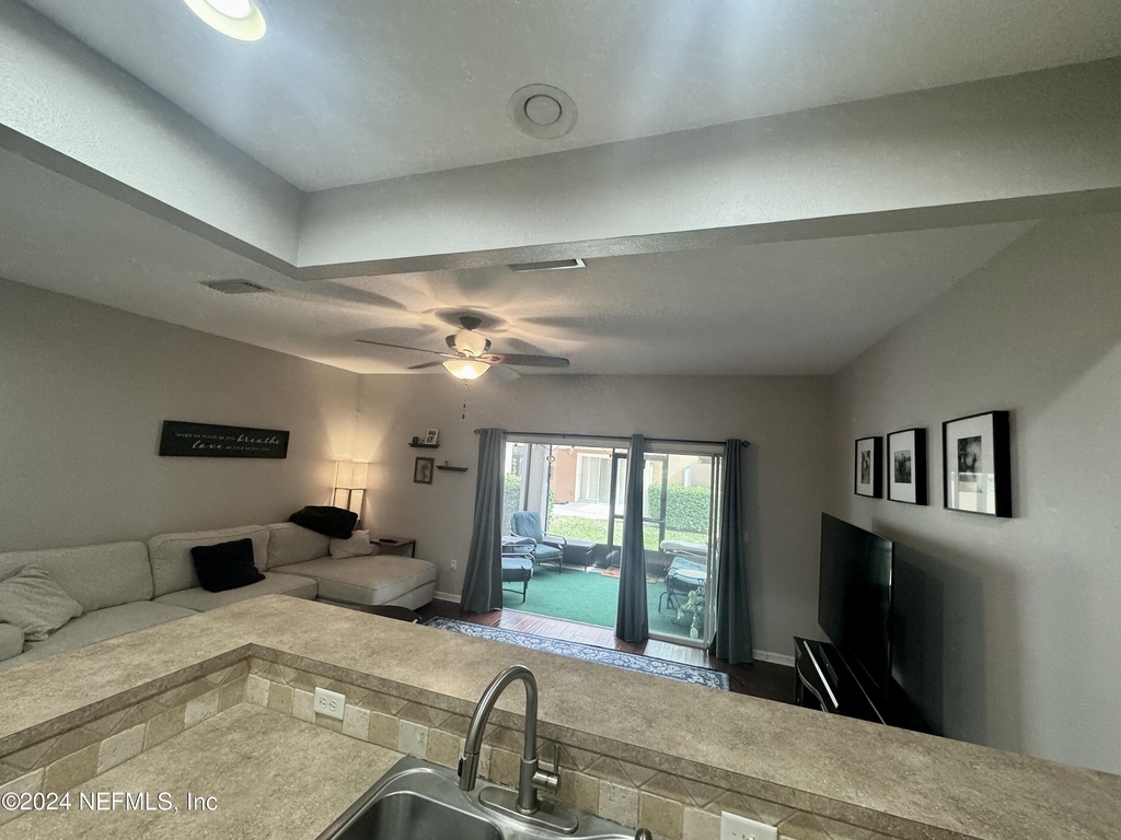 13497 Sunstone Street - Photo 11