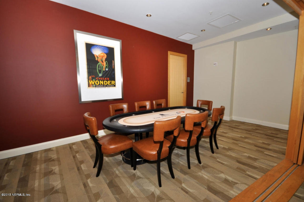 1431 Riverplace Boulevard - Photo 32