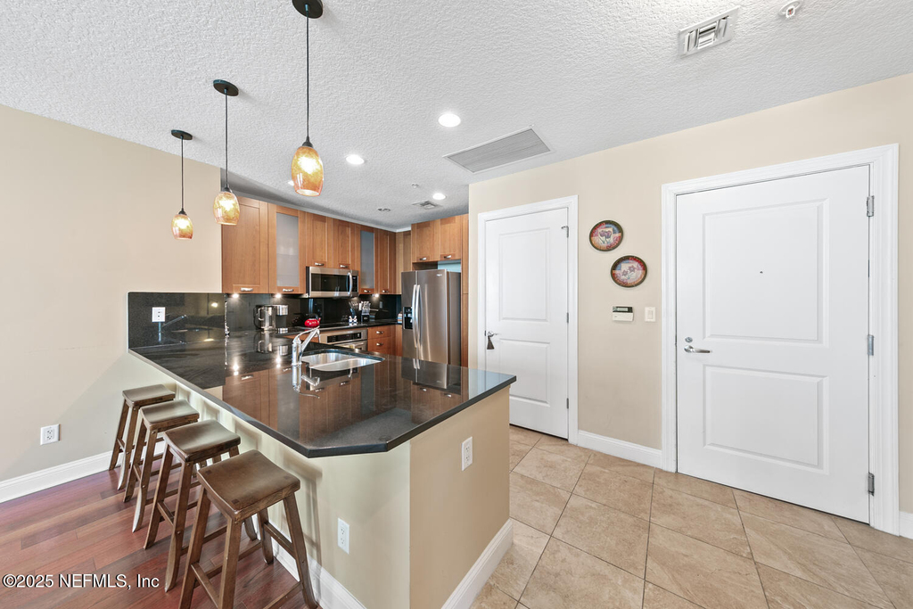 1431 Riverplace Boulevard - Photo 2